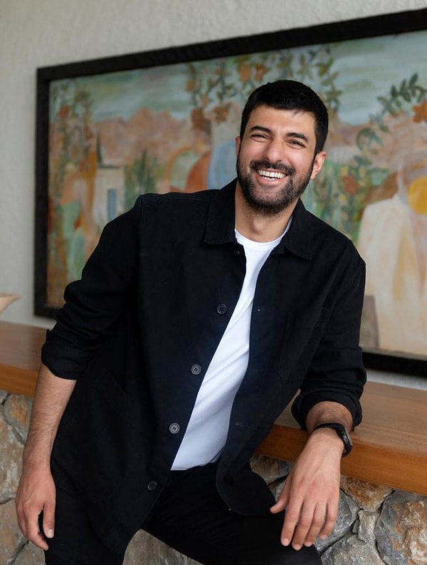 Televizyon dünyasının sevilen ismi Engin Akyürek’in projede yer alacak olması epey heyecan yaratmıştı.
