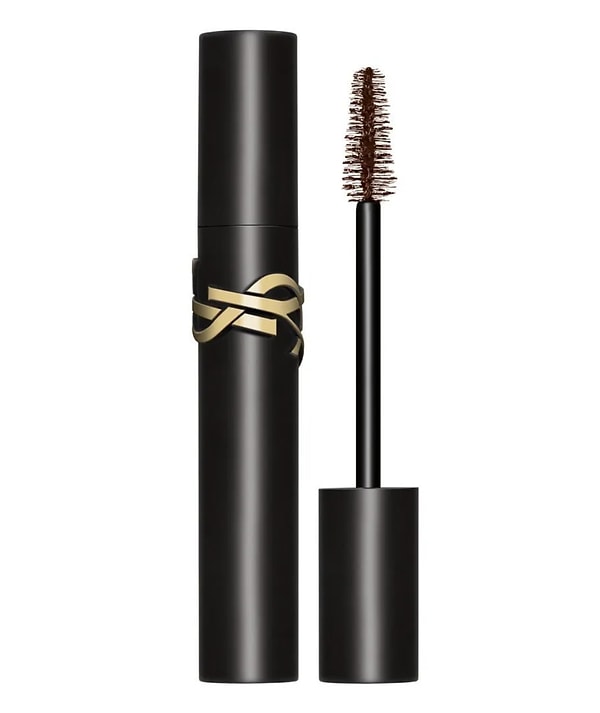 Bugün Trendyol marka indirimleri kapsamında dikkat çeken ürünlerden biri de Yves Saint Laurent Lash Clash yüksek hacim veren kahverengi maskara.