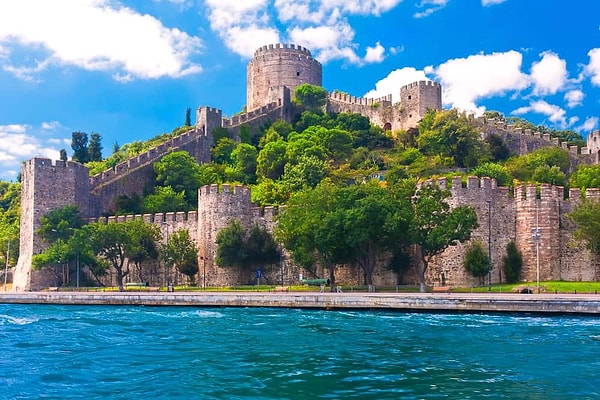 1. Bebek – Rumeli Hisarı Coastal Path (Beşiktaş)