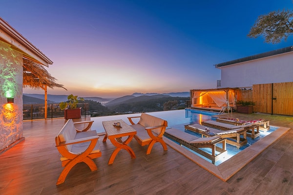 Would a Vacation be Cheaper in Turkey in September?