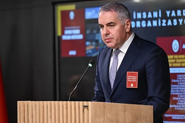 "Galatasaray Türk futbolunun hamisi, Dursun Özbek de Türk futbolunun abisi konumundadır"