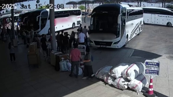 Otobüsü rötar yapan uzman çavuş dehşet saçtı.