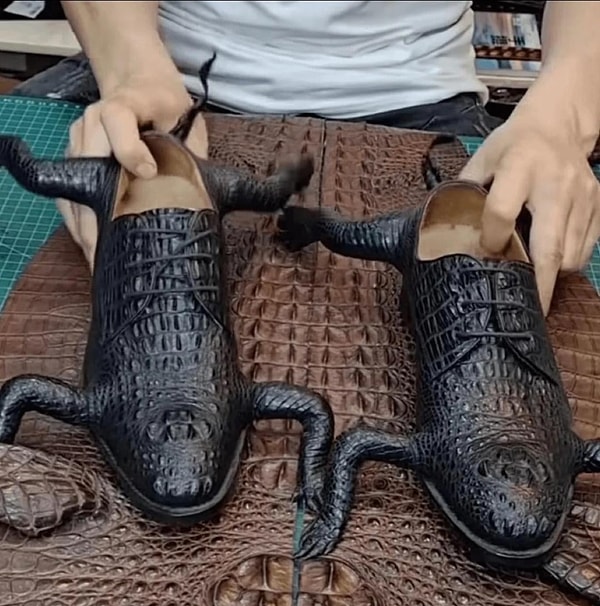 1. Moda dünyasını hüzünlendiren bir tasarım ile ilk adımı atıyoruz!