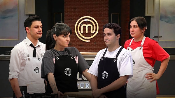 MasterChef'te elenen isim Hilal oldu.