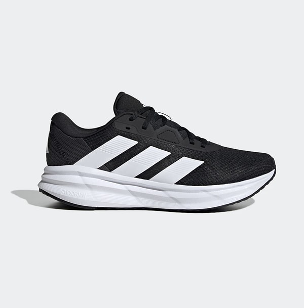 Bugün Hepsiburada’da adidas ayakkabılarda sepette %35’e varan indirim sizi bekliyor.