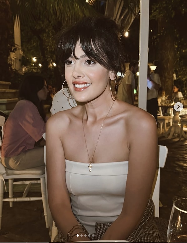 Oyuncu Burcu Binici, canlı yayında konuşma yaptığı sırada aniden rahatsızlanarak bayıldı.