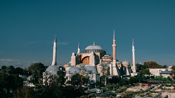 Day 1 — Historic Peninsula (Sultanahmet, Topkapı, Grand Bazaar)