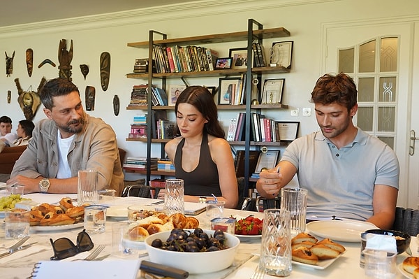 Aynadaki Yabancı Yayın Platformu ve Yayın Takvimi