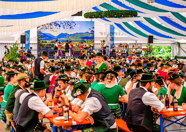 Bu festivalin temelinde aşk var aşk!