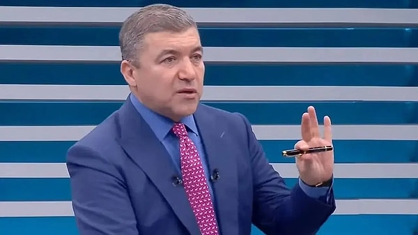 3 yıl önce FOX TV’den Halk TV’ye transfer olan İsmail Küçükkaya, geçtimiz günlerde Halk TV ile yollarını ayırmıştı.