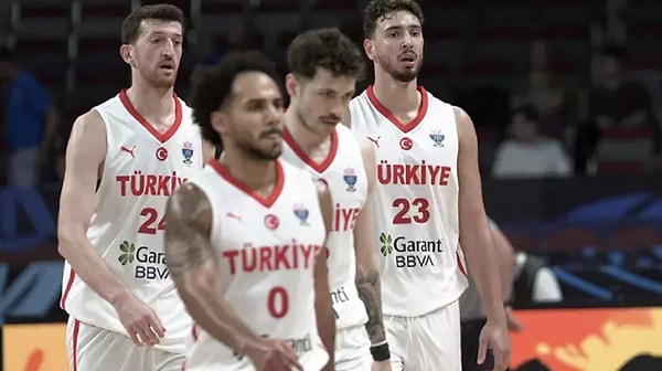 12 Dev Adam, çeyrek finale yükseldi.