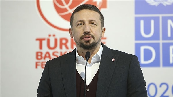Türkiye Basketbol Federasyonu Başkanı Türkoğlu da topa girdi.