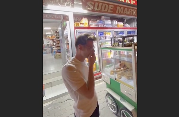 Arabasını tamir ettirdiler.