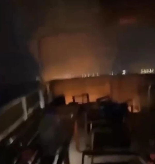 İsrail'in ablukasını kırmak için Gazze'ye hareket eden Küresel Sumud Filosu'nun ana teknesine saldırı düzenlendi.