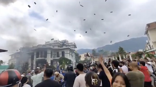 Nepal'de neler oluyor?