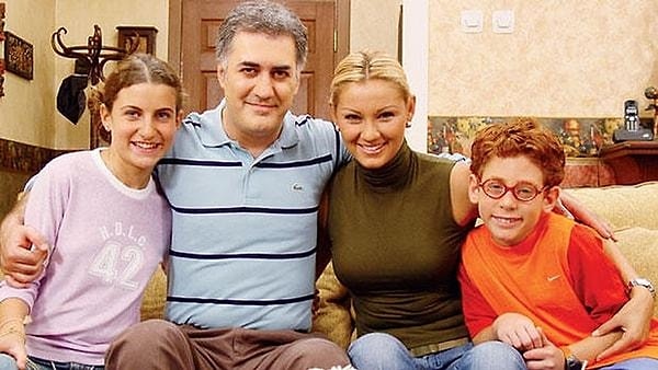 Bir döneme damga vuran Çocuklar Duymasın, gördüğü ilgiden dolayı yıllar sonra yeni bölümleriyle karşımıza çıkmıştı.