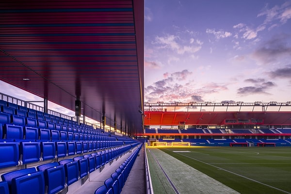 Barcelona'nın stadı neden yetişmedi?