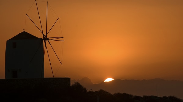 Alaçatı Windmills – An Iconic Sunset Spot