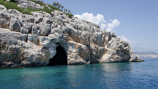 8. Ceneviz and Korsan Bays