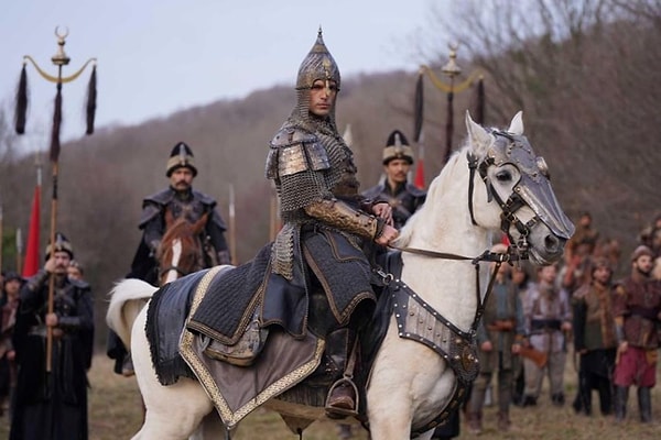 Osmanlı tarihinin en güçlü hükümdarlarından Fatih Sultan Mehmed’in yaşamını anlatan “Mehmed: Fetihler Sultanı” dizisi oyuncu kadrosunu genişletmeye devam ediyor.