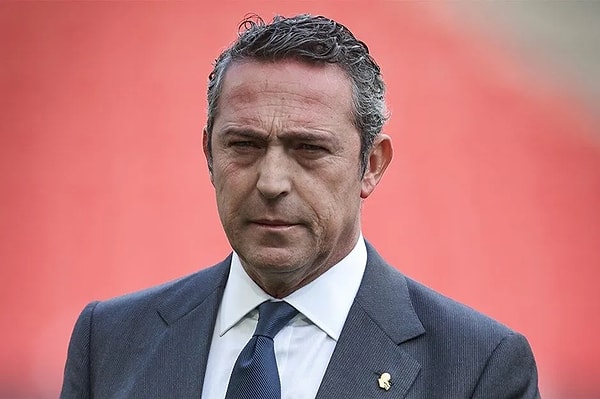 Fenerbahçe'deki seçim sürecinde Ali Koç en güçlü aday olarak ön plana çıkıyor.