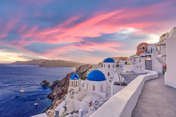 4. Santorini