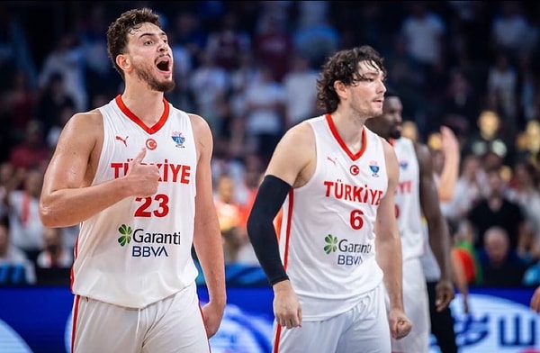 A Milli Erkek Basketbol takımımız EuroBasket'te Avrupa ikincisi oldu.