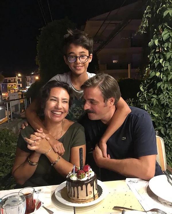 Eski eşi Nazan Özen ile nafaka nedeniyle davalık olmuştu.