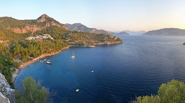 4. Amos Bay