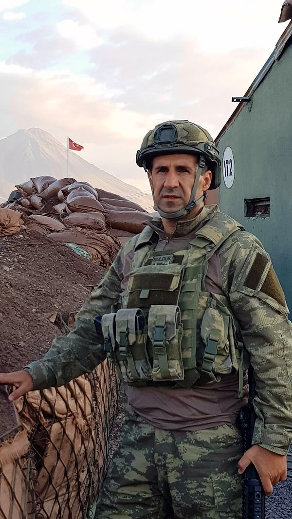 İsmail Saymaz’ın haberine göre; Emekli Albay Orkun Özeller hakkında gözaltı kararı verildi.