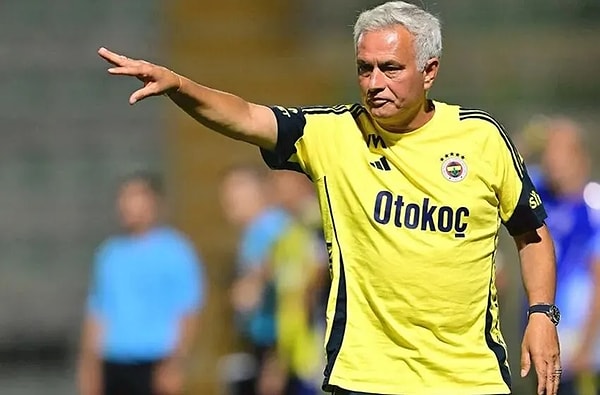 Jose Mourinho'nun Fenerbahçe kariyeri Benfica eşleşmesi ile noktalandı.
