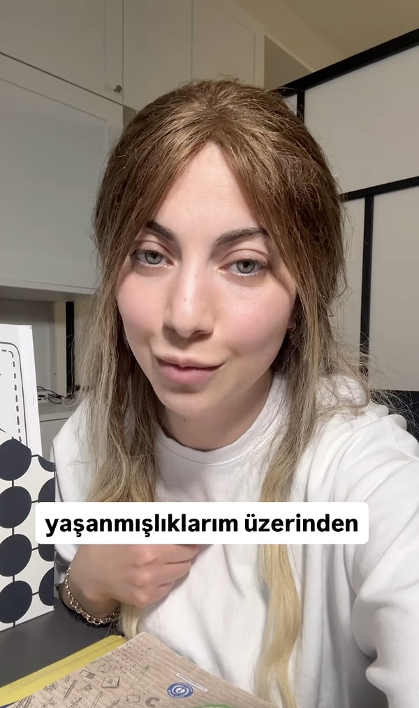 Türkiye kaosuyla, goygoyuyla, gündemden gündeme koşan halleriyle tam bir şenlik alanı gibi.