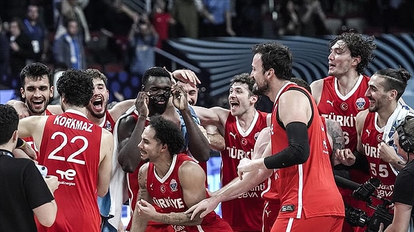 FIBA sıralamasında millilerimiz 15 sıra yükseldi.