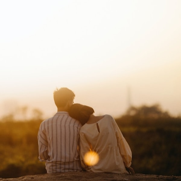 Asma kilit emojisi de dahil: Gizliliği tercih eden çiftlerde daha güçlü bağlar görülebiliyor.