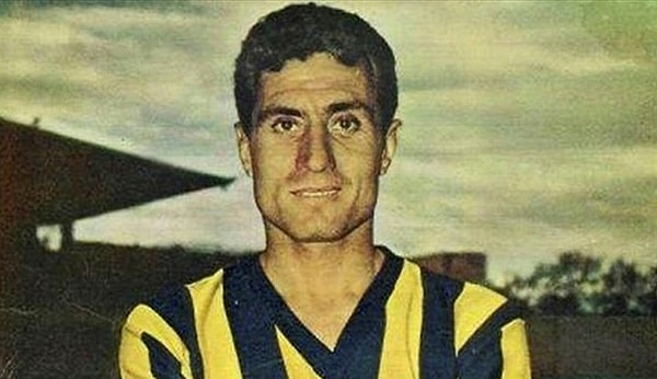 3. Fenerbahçeli futbolcu Lefter Küçükandonyadis, hangi İtalyan futbol takımında bir süre oynamıştır?