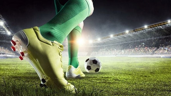 6. Futbolda hücum hattına verilen isim hangisidir?
