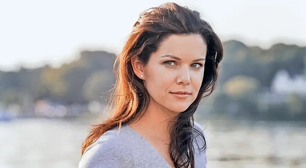 Senin yolculuğa çıkman gereken karakter Lorelai Gilmore!