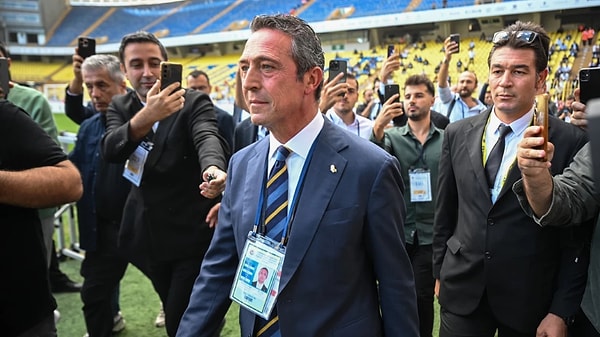 Ali Koç ise Sadettin Saran'a bahis şirketi üzerinden yüklendi ve 3 Temmuz hatırlatması yaptı.