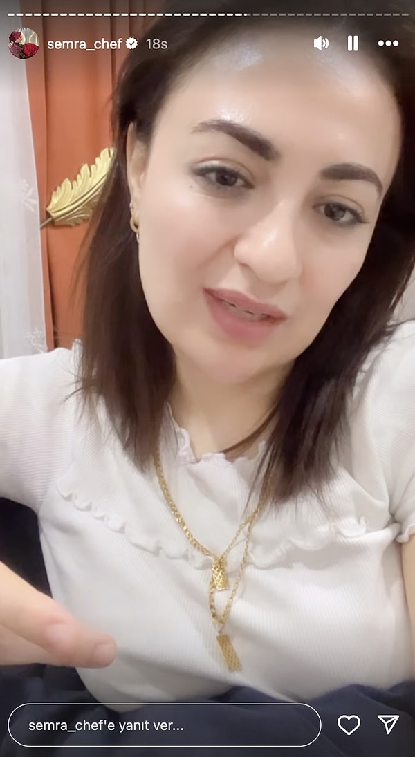 Semra Dal, paylaşımında türbanını çıkardığını duyurdu.