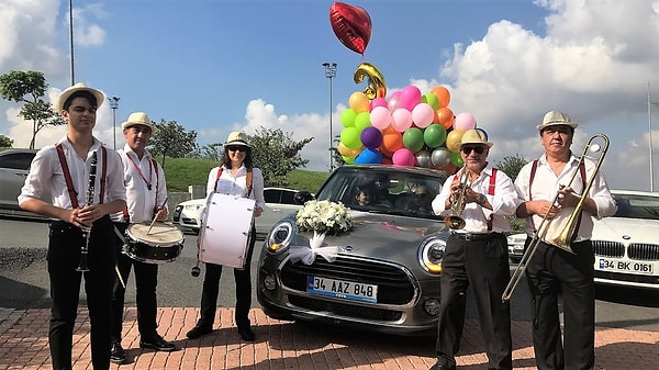 Çiftler düğünleri ve nikahları kadar artık evden çıkış anlarını bile programlıyor.