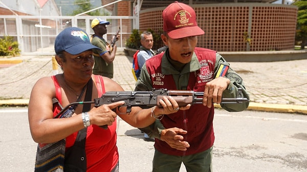 Venezuela’da tatbikatlar başladı!