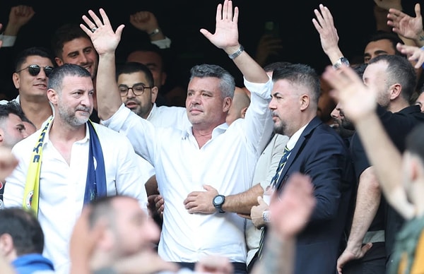 Fenerbahçe'nin yeni başkanı medya sektörüyle adını duyuran Sadettin Saran oldu.