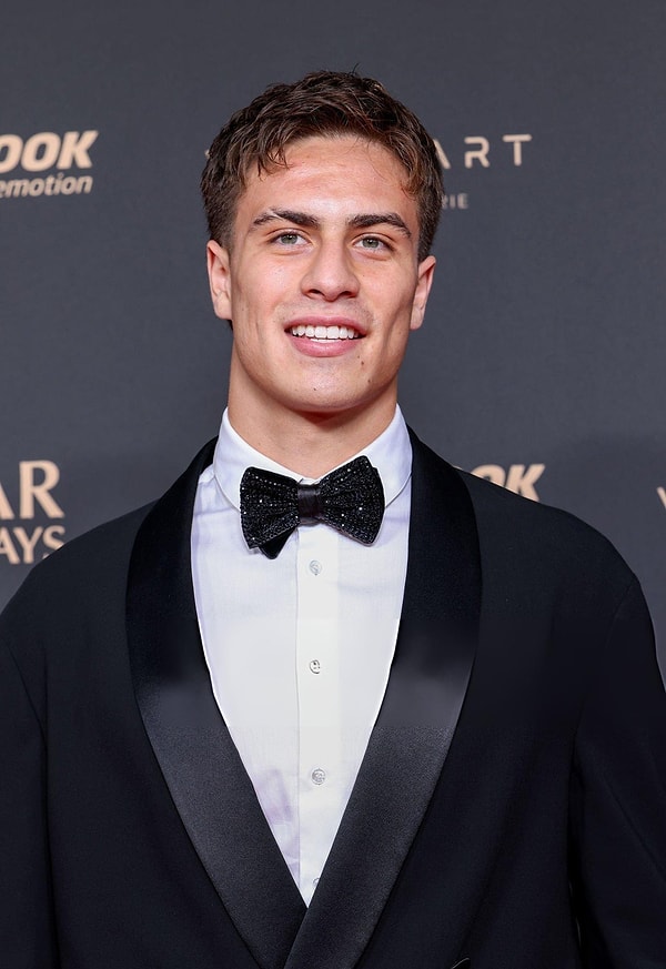 Avrupa’nın en iyi genç oyuncusu ödülünü alamadı fakat Ballon d'Or'da bir duruşu ve karizması vardı ki ortalığı ayağa kaldırdı.
