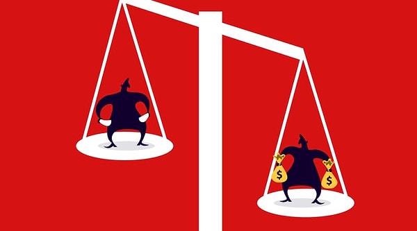 Toplumsal hiyerarşiler yıkılırdı.