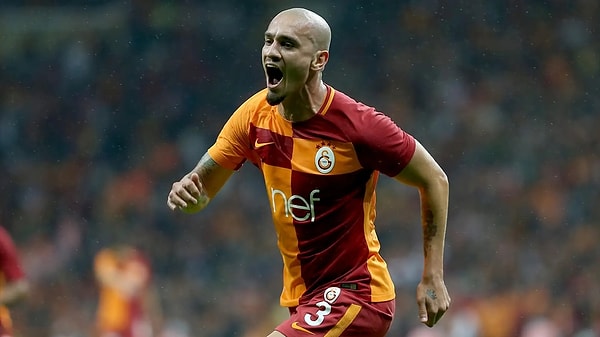 Stoperdeki son isim Macion...