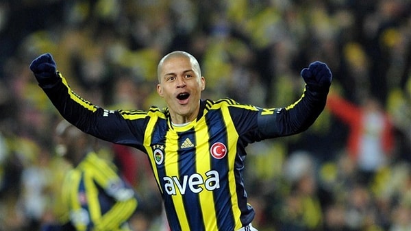 Alex de Souza bu takımın da 10 numarası...