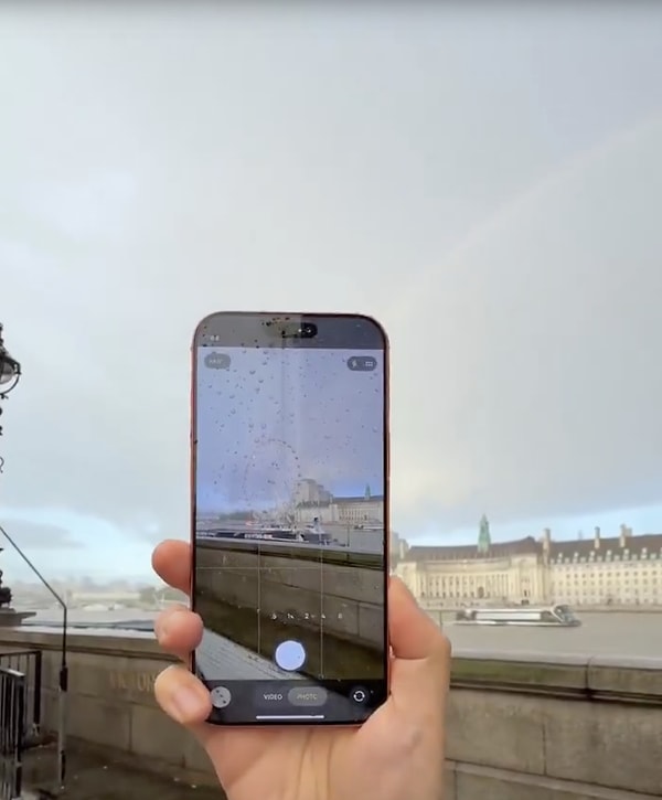 iPhone 17 serisi satışa sunuldu.