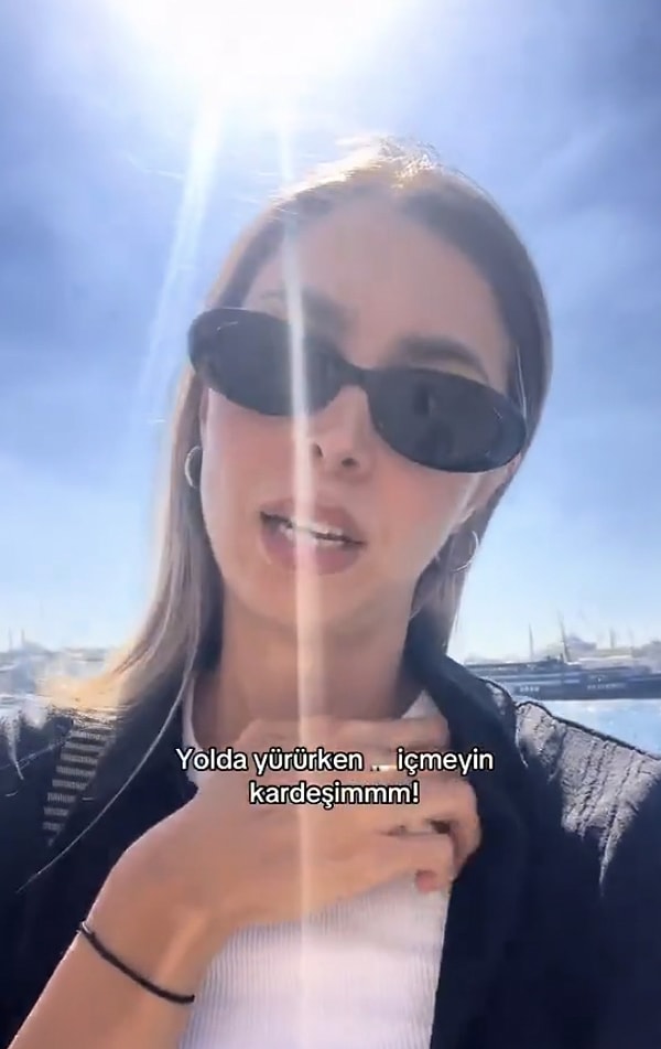 Yolda sigara içerek yürüyenlere sitem eden kadın sosyal medyada yeni bir tartışma başlattı.