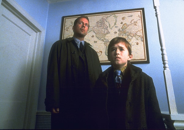 2. The Sixth Sense (1999)