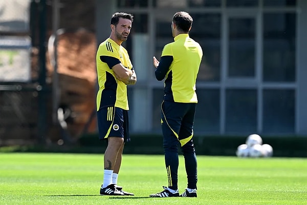Tedesco, Antalyaspor maçı sonrası Gökhan Gönül sorusu üzerine net açıklamalar yaptı.